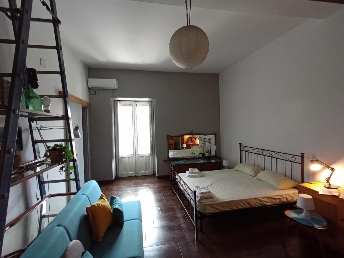 Historical Arches House Apartment Catania Exterior photo